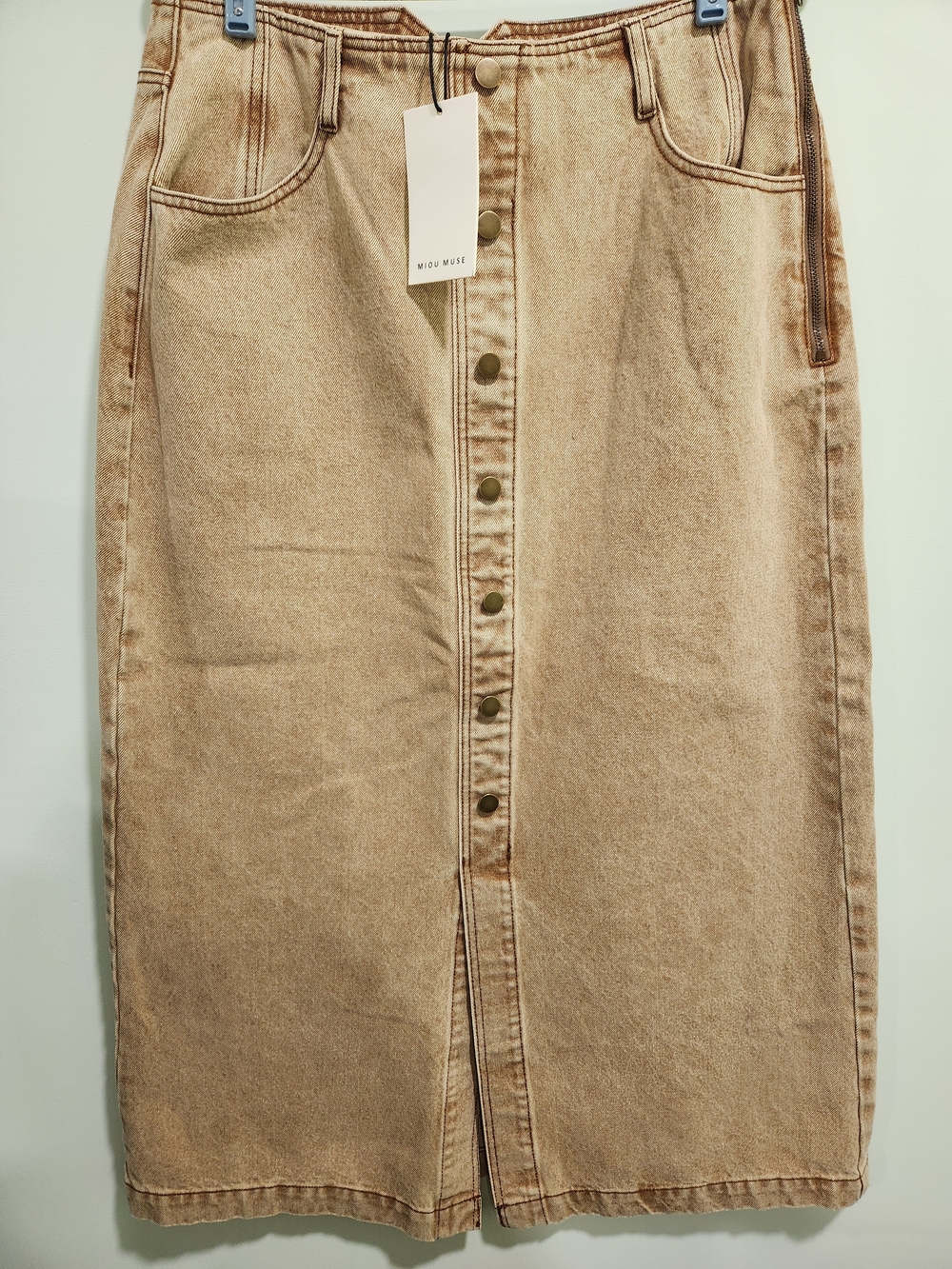 Mid-Rise Button-Front Midi Skirt in Faded Tan Nwt